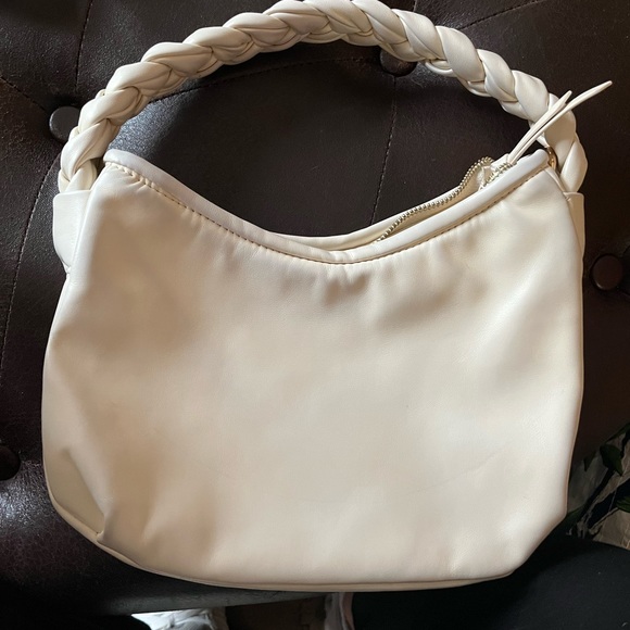Billini White Braided Shoulder Bag - Picture 3 of 6